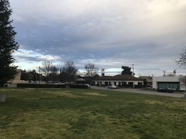 Hemsted & Knollcrest Commercial Land/Lots: 407 Hemsted Drive & 466 Knollcrest Drive, Redding, CA 96002